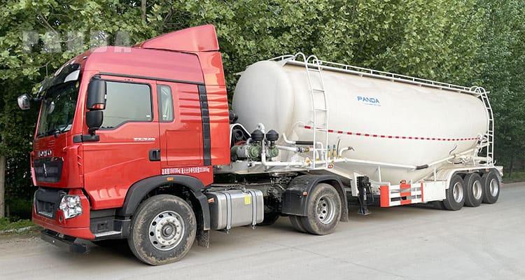 50cbm-cement-bulker-9 Pneumatic cement tanker product view showing the rear equipment area