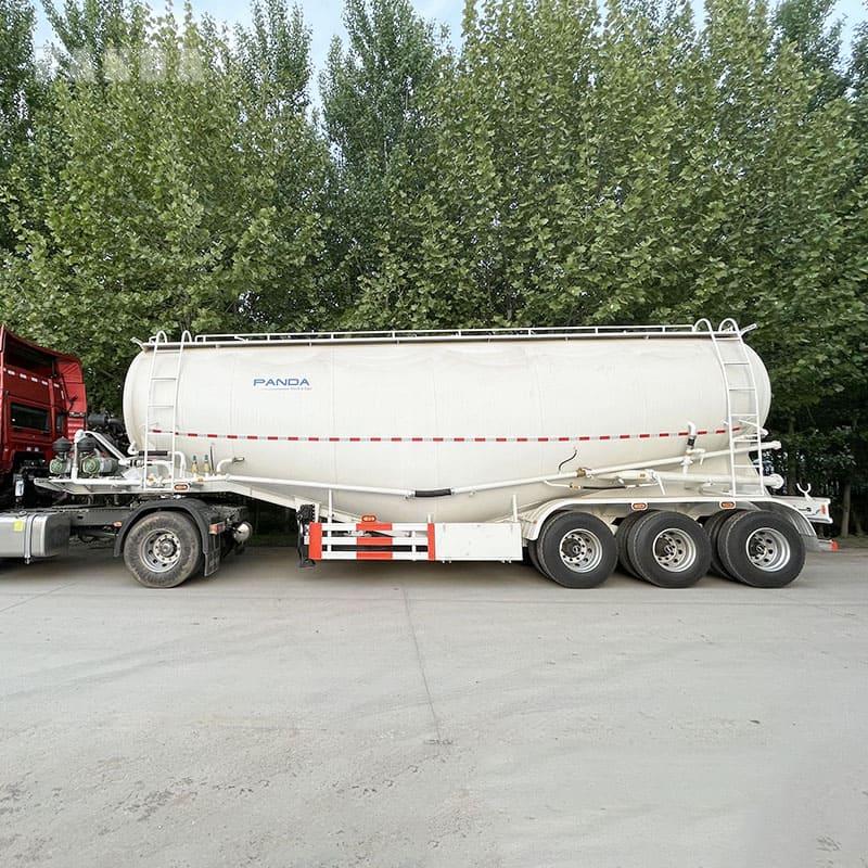Finished Panda Mech pneumatic cement bulker trailer